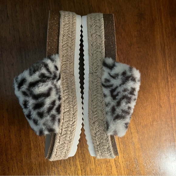 Dolce Vita Leopard Print Faux Fur Platform Sandals women’s size 8. - Picture 12 of 13